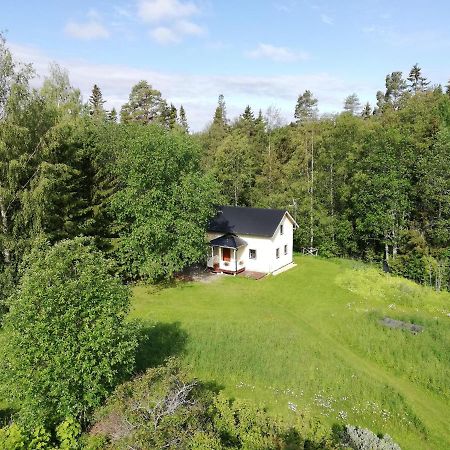 Lilla Lilo Garden Villa Ostersund Bagian luar foto